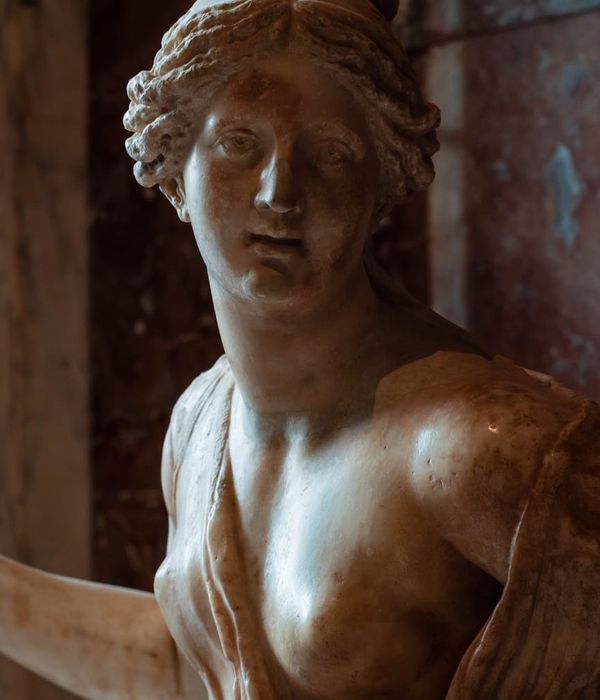 Classical European sculpture